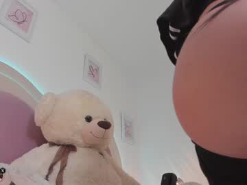 hot cam girl danii_xoxo image #3910168