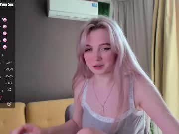 hot cam girl small_blondee image #1078941