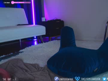 hot cam girl lunaqueeeen image #3929600