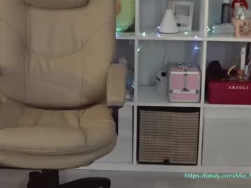 hot cam girl mia_milagros image #1211646