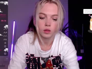 hot cam girl small_blondee image #1698858
