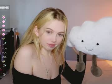 hot cam girl small_blondee image #2974346