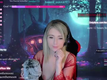 hot cam girl kimilee22 image #2905392