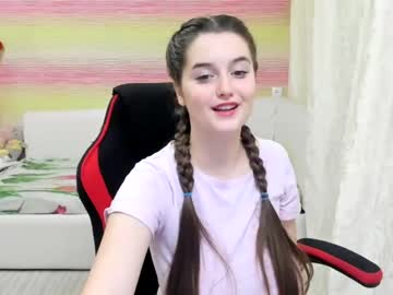 hot cam girl emmika_ image #950625