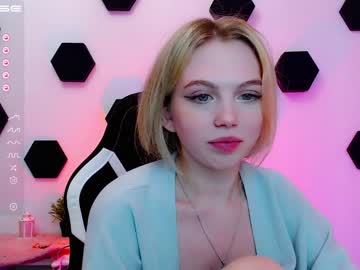 hot cam girl small_blondee image #2598534