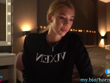 hot cam girl heyhorny_cb image #1294946