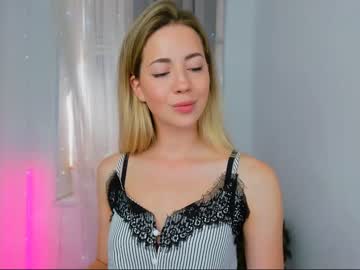 hot cam girl emmi_rosee image #2974337
