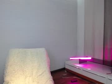 hot cam girl yana_squrel_22 image #2388356