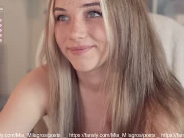 hot cam girl mia_milagros image #1617834