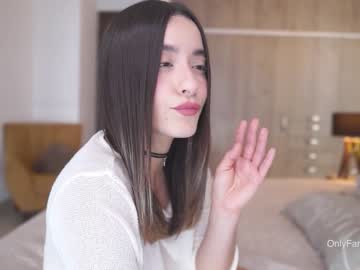 hot cam girl emyii image #2891152