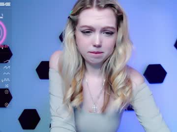 hot cam girl small_blondee image #2568636