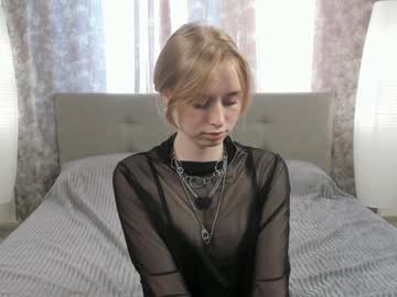 hot cam girl queeniedonnay image #4634028