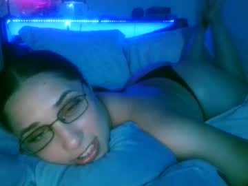 hot cam girl queenouid image #4660863