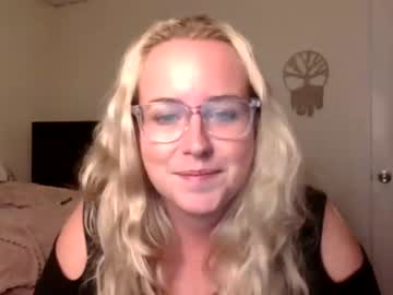 hot cam girl blonde4lyfe image #3537364