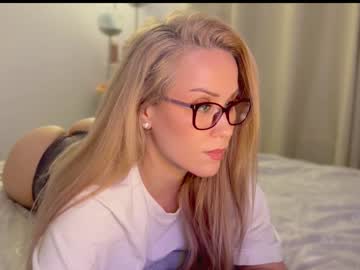 hot cam girl myassistant image #3942171