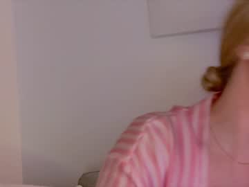 hot cam girl myassistant image #3230183