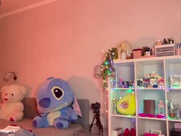 hot cam girl mia_milagros image #3766352
