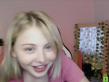 hot cam girl shy_blondiee image #2549283