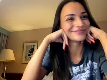 hot cam girl toocutetohandle image #1722887