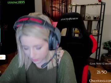 hot cam girl kimilee22 image #1983863