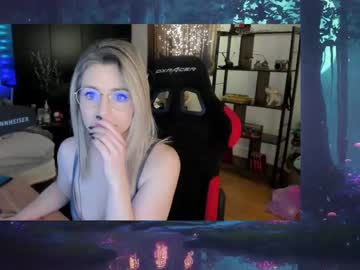 hot cam girl kimilee22 image #2590353