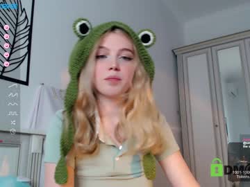 hot cam girl small_blondee image #2278599