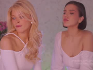 hot cam girl _2strangers image #2231221