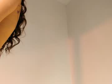 hot cam girl emilybatee image #2756904
