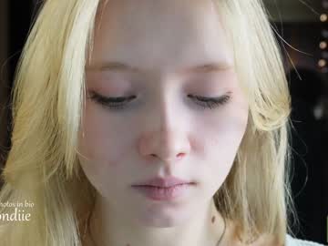 hot cam girl bestblondiiecb image #2537171