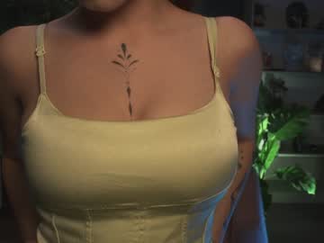hot cam girl yours_lola image #912149
