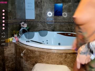 hot cam girl nickyneck image #168547