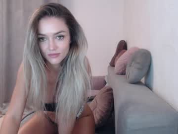 hot cam girl yourbubble image #1593081
