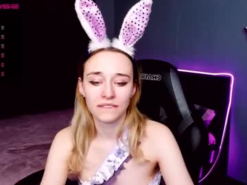 hot cam girl crazy__squirt image #2286373