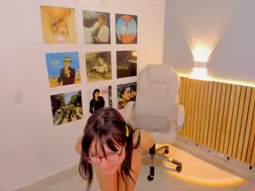 hot cam girl little_effy18 image #3747016