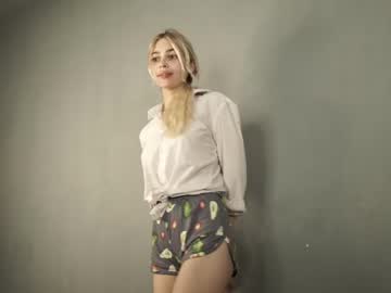 hot cam girl cuteelsa_ image #3207779