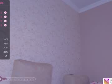 hot cam girl bzzzme image #3780050