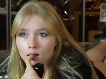 hot cam girl bestblondiiecb image #4191571