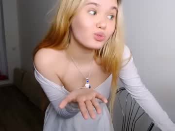 selena_hearts hot cam