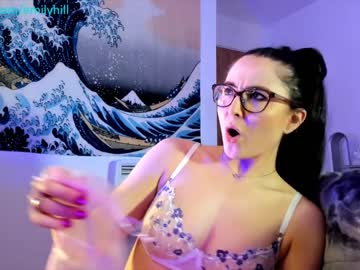 hot cam girl littlee33 image #1128277