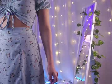 hot cam girl helenmoors image #3446245