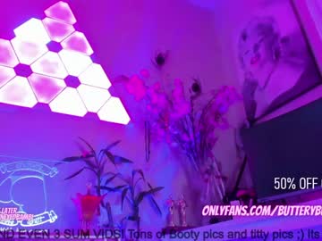 hot cam girl butterybubblebutt image #2182948