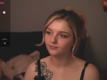 hot cam girl lucydelovely image #3724152