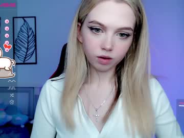 hot cam girl small_blondee image #2393083