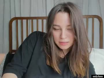 hot cam girl cinnabelle image #2945441
