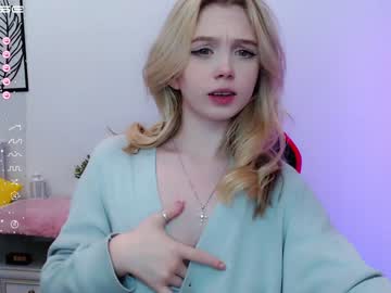 hot cam girl small_blondee image #2542274