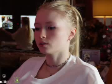 hot cam girl bestblondiiecb image #4047423