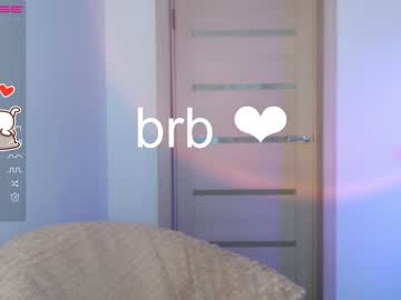 hot cam girl small_blondee image #2173285