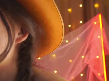 hot cam girl helenmoors image #3196225