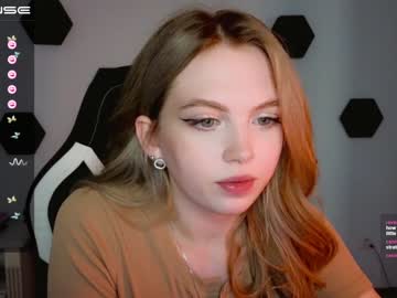hot cam girl small_blondee image #3061343