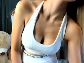 hot cam girl krisskissss image #4647732